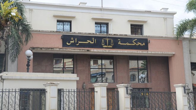 مقاضاة مدير إكمالية متهم بتزوير شهادة انتقال تلميذ