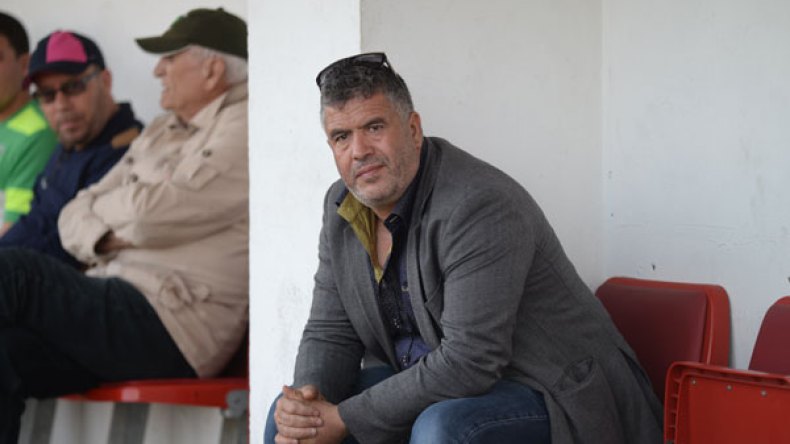 هرادة: أمل البقاء لازال قائما.. ولن أسرح أي لاعب