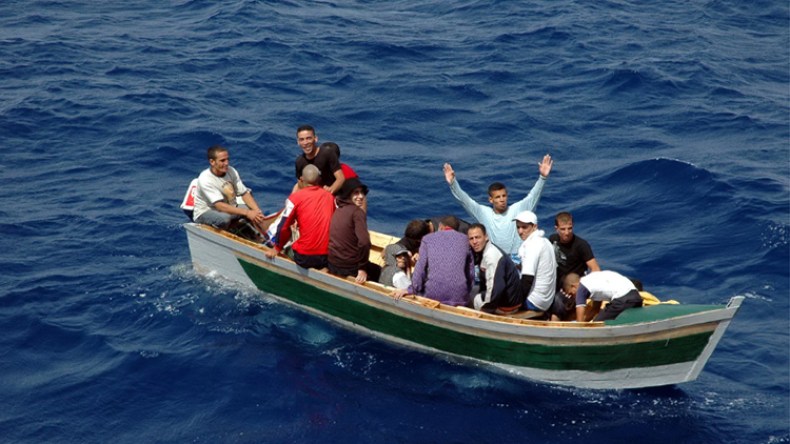 انتشال جثتين لـ”حراقة” إحداها من دون رأس