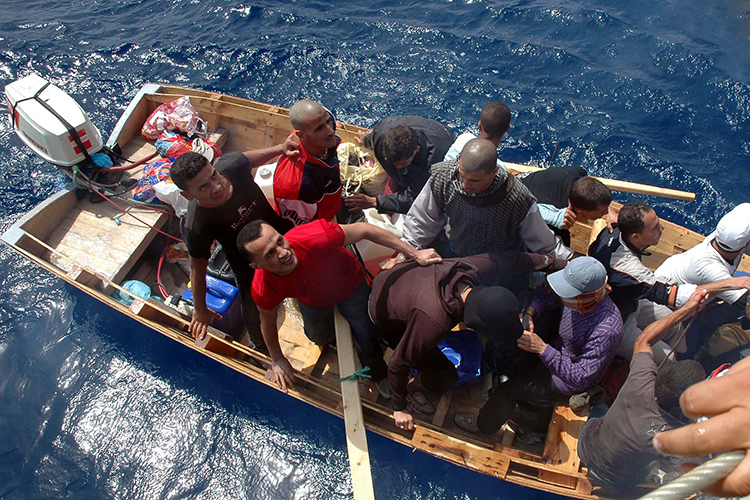 15 Algerian Illegal Immigrants Disappeared After A Knife Fight On Board Of A Boat
