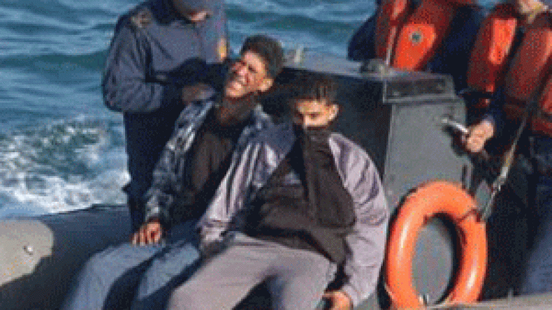 بحرية عنابة تحبط محاولة هجرة 19 حرّاقا