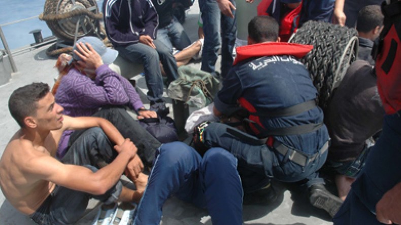 قراصنة أوروبيون إحتالوا على حراقة جزائريين وزجوا بهم في السجن