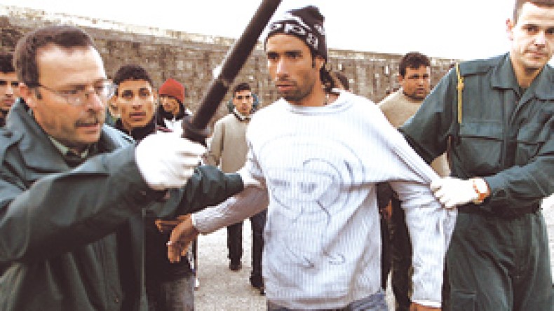 ترحيل 1500 مهاجر غير شرعي في أسبوعين و200 حراڤ جزائري معنيون بالطرد