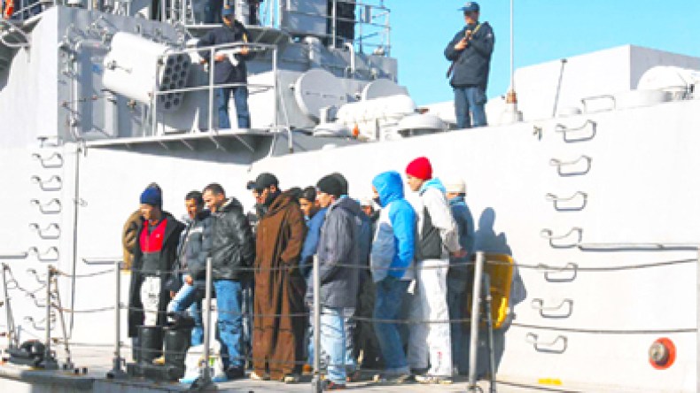 منظمات وحقوقيون وفنانون يطالبون بتوقيف قانون تجريم الحراقة