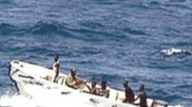 زعيم حزب عنصري بريطاني يدعو الى اغراق زوارق “الحراقة” !