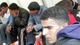 Des familles de Harragas sur les traces de 48 jeunes détenus en Tunisie