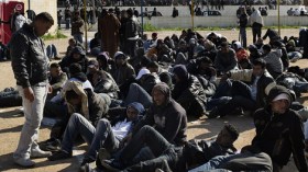 ‮”‬الحراقة‮” ‬الجزائريون‮ ‬يغزون‮ ‬ساحة‮ ‬الملوك‮ ‬الإسبانية‮ ‬باعتصام‮ ‬مفتوح‮