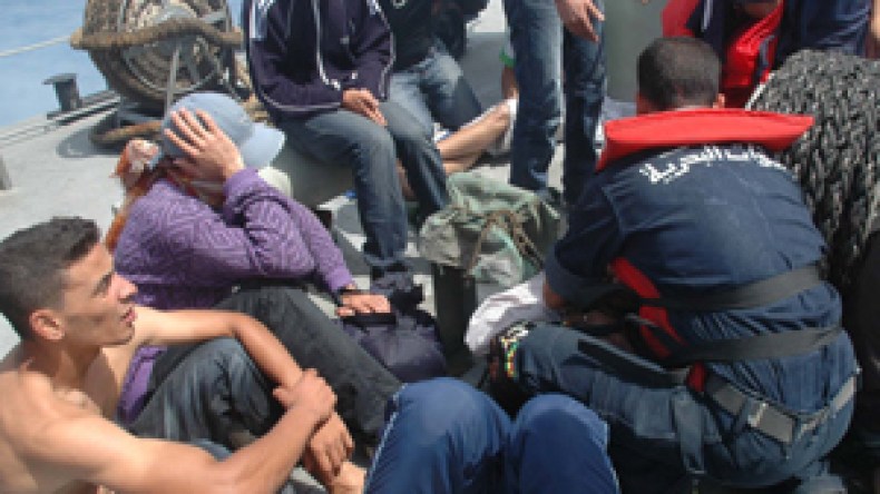 حركة تمرد وعصيان للمعتقلين الجزائريين والأفارقة بمركز حجز “الحراقة” بغاليريو بإيطاليا