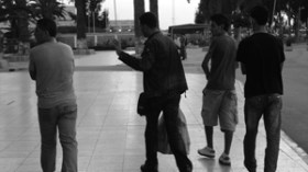 مهرّبو‭ ‬البشر‭ ‬وعصابات‭ ‬الأكراد‭ ‬يتاجرون‮ ‬بـ‮”‬الحراڤة‮”‬‭ ‬في‭ ‬سوق‭ ‬الحرامية‭ ‬بأثينا