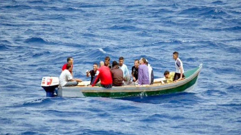 إحباط محاولة حرقة 21 شخصا بسواحل عنابة