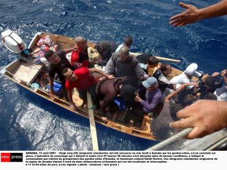 30 Algerian harragas, including a pregnant arrested in Spanish coasts