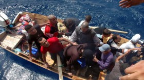 إحباط محاولة حرقة وانقاذ تسعة شباب من الموت داخل حاوية في ميناء العاصمة