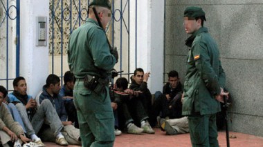 Algerian illegal immigrants suffer bugs, scabies in Spanish detention