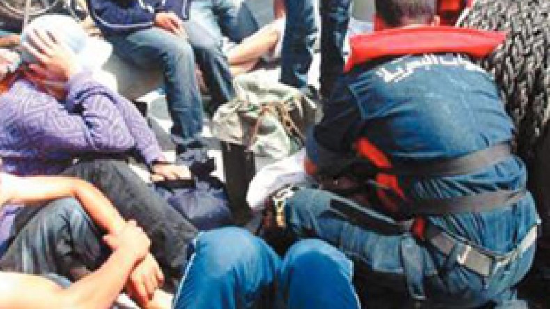 16 فتاة التحقن بإيطاليا على متن قوارب الموت في رحلة أول أمس