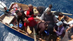 3 Algerian illegal immigrants or â€œHaragasâ€ reach Italian shores.