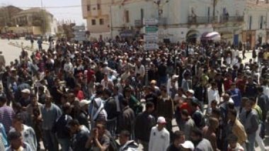 Arrestation de 15 personnes à Tiaret : l’enterrement collectif de Harragas  se transforme en marche, avec des slogans de colère