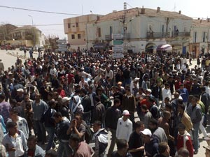 Arrestation de 15 personnes à Tiaret : l’enterrement collectif de Harragas  se transforme en marche, avec des slogans de colère