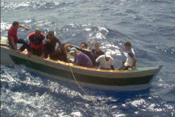 Tunisian authorities deport 21 illegal immigrants to Algeria