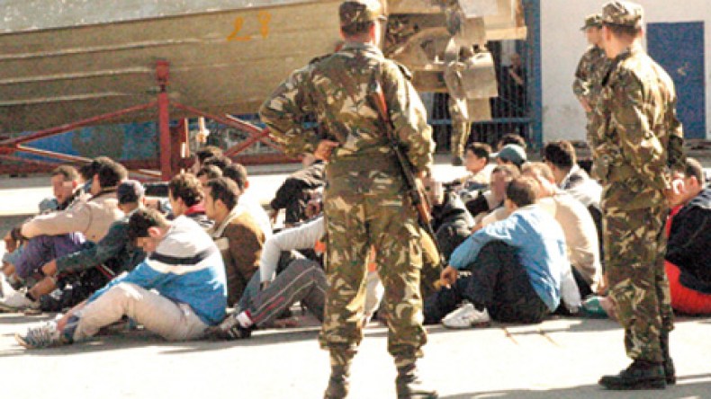 حراڤة يتحينون وقت الإفطار للتسلّل  داخل البواخر