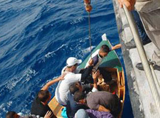 Security services arrest nine illegal immigrants west of Algeria