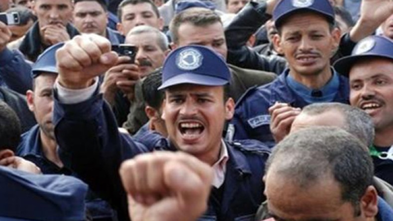 الحرس البلدي يهددون بالخروج إلى الشارع