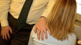 مستثمرون أجانب يتحرشون جنسيا بألف فتاة جزائرية