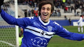 الجزائريان غيلاس وحارك ضمن التشكيل المثالي لبطولة القسم الثاني الفرنسية