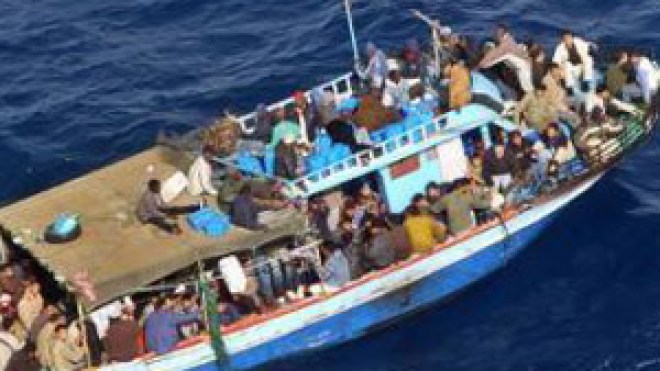 ‮”‬الحراڤة‮”‬‭ ‬الجزائريون‭ ‬سيقبعون‭ ‬في‭ ‬مراكز‭ ‬الحجز‭ ‬بإيطاليا‭ ‬لمدة‭ ‬18‭ ‬شهرا