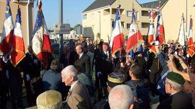 Les harkis font pression sur Hollande