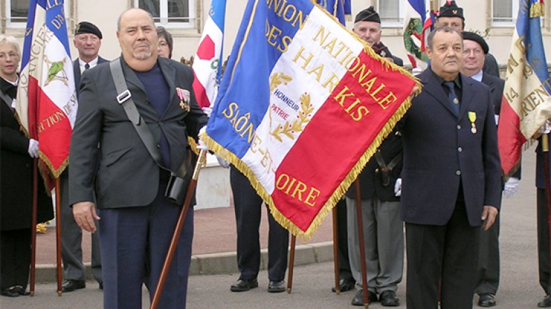 قانون فرنسي لتمجيد الحركى والسفاحين خلال الثورة
