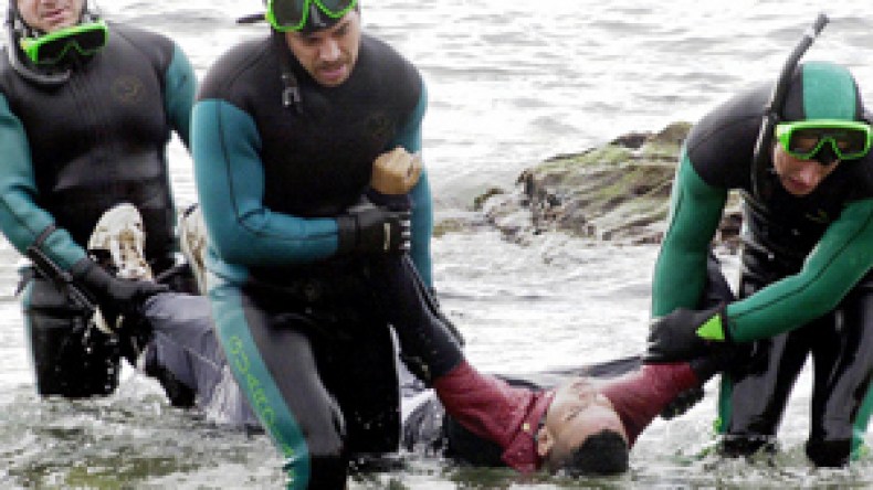 السفير الإسباني بوهران يرفض الردّ على عائلات “الحراڤة” المفقودين