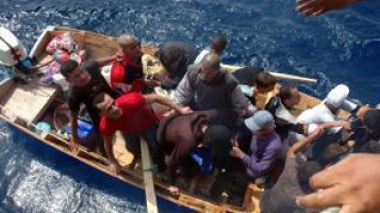 Call phone saves 8 illegal immigrants from death