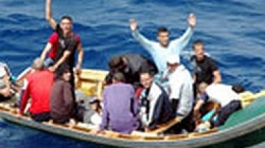 Naval forces beef up surveillance along Algerian coastline to curb illegal immigration