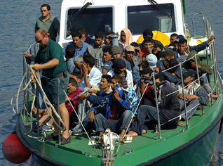 12 Algerian illegal immigrants reach Spain