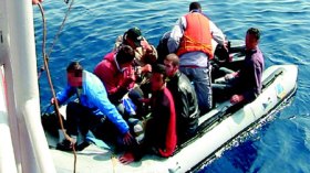 إنقاذ‭ ‬‮”‬حراڤة‮”‬‭ ‬جزائريين‭ ‬من‭ ‬الموت‭ ‬بين‭ ‬اليونان‭ ‬وتركيا‭ ‬