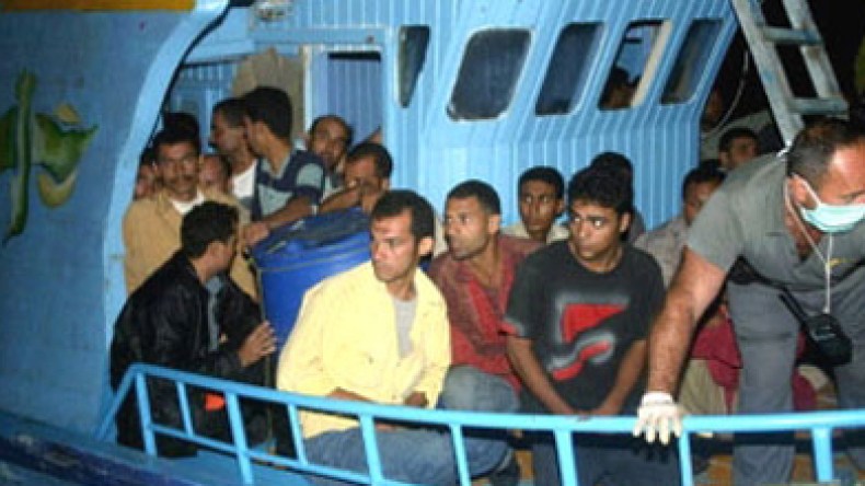 مصرع جزائريين في غرق قارب على متنه 150 مهاجرا سريا قرب السواحل الليبية