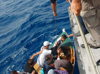 Trois Harragas se retrouvent à Annaba au lieu de la Hollande