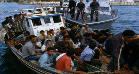 Italie : Un moi  au profit des Harragas algériens pour régler leurs sitatuts