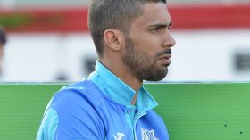 عماني سيطالب بمليار سنتيم لتسريح حروش للوفاق