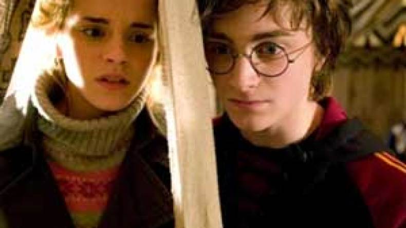 مؤلفة »هاري بوتر« تجني 300 مليون دولار في سنة واحدة