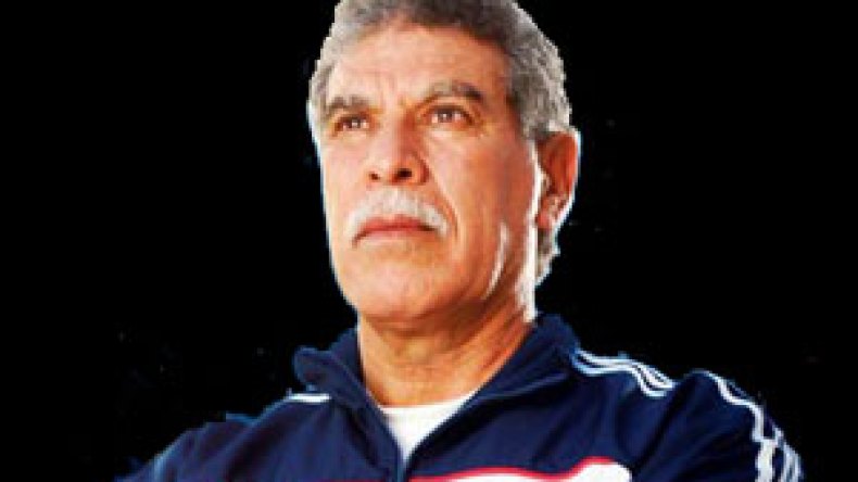 أزمة في المنتخب المصري وشحاتة يهدد بالاستقالة