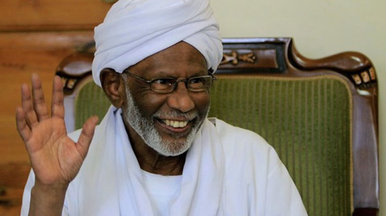 الدكتور حسن الترابي الداعية المجدد والسياسي المحنك 1/2