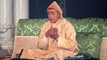 الجنازة رَجُل