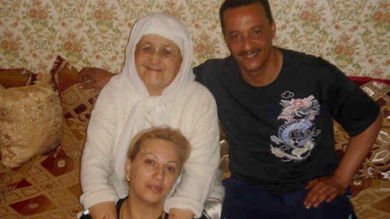 رحيل والدة المرحوم حسني عن عمر 84 عاما في صمت