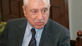 “الفلسطينيون سينتفضون لحماية المقدسات الإسلامية والمسيحية”