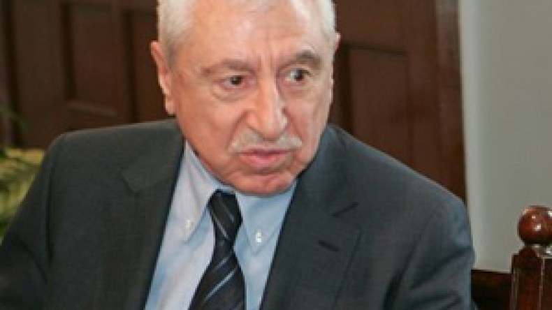 “الفلسطينيون سينتفضون لحماية المقدسات الإسلامية والمسيحية”