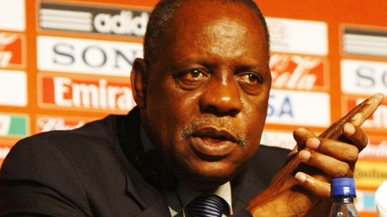 حياتو يتهرّب ويواصل المناورة والمراوغة