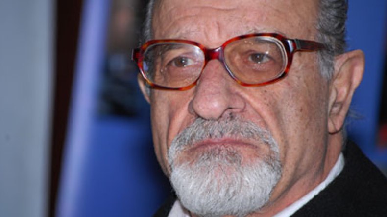 ندعو الجزائر لطرد السفير السوري وإغلاق السفارة