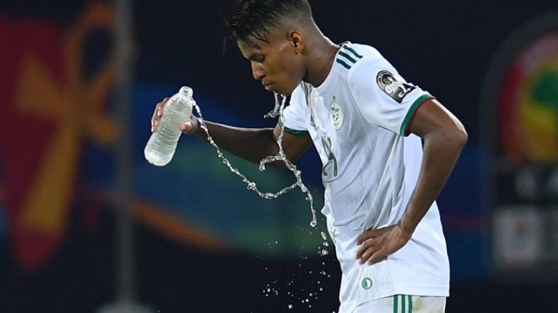 بوداوي يتعرض إلى “اعتداء” لا أخلاقي بعد نهاية لقاء الخضر