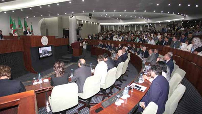 “ثغرات مالية” تجرّ 14 وزيرا إلى “المساءلة” بالبرلمان!